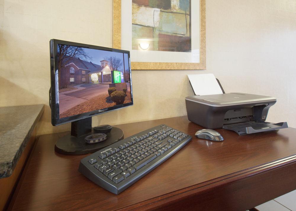 Holiday Inn Express Des Moines-At Drake University, An Ihg Hotel Exterior foto