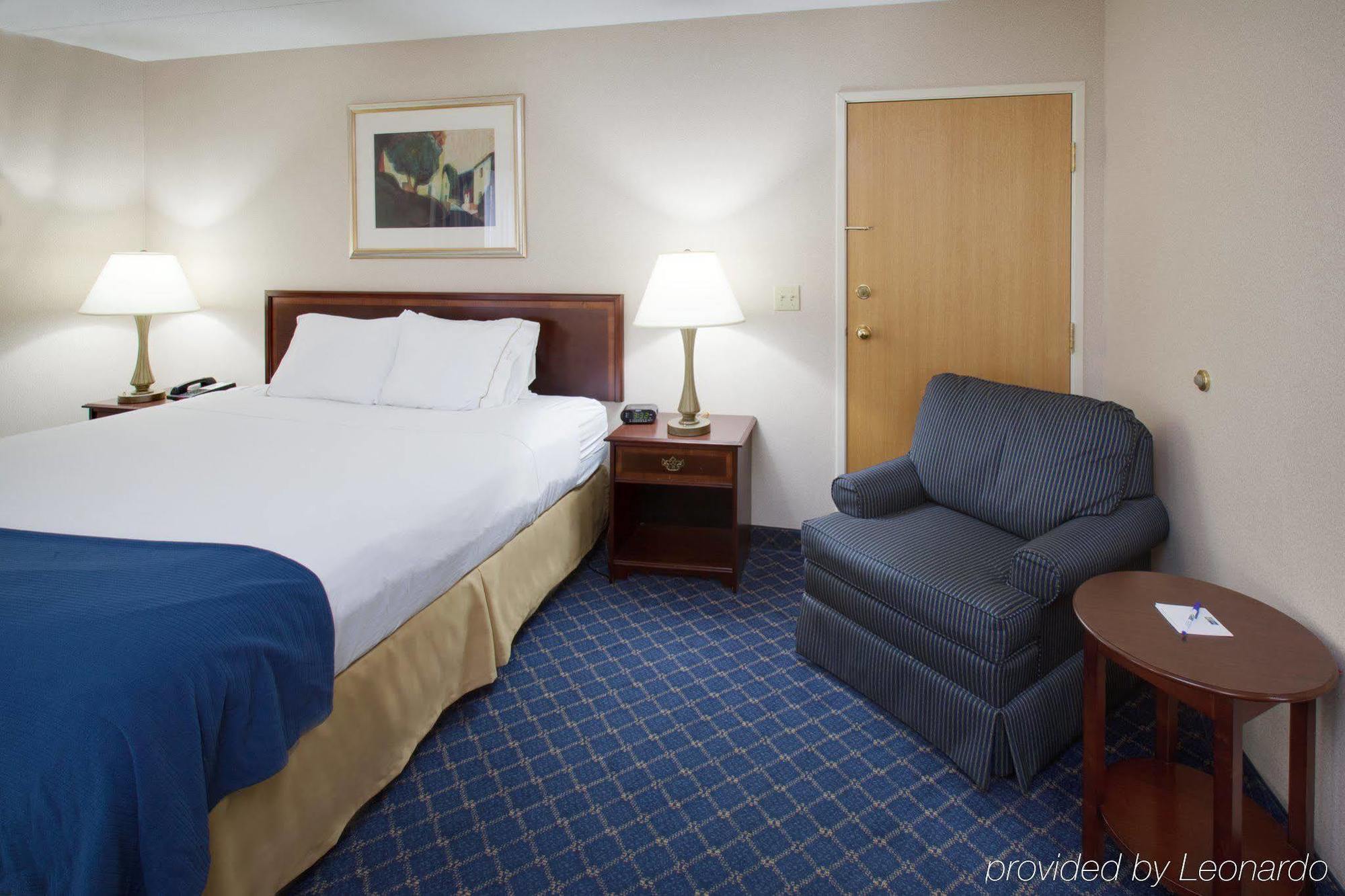 Holiday Inn Express Des Moines-At Drake University, An Ihg Hotel Habitación foto