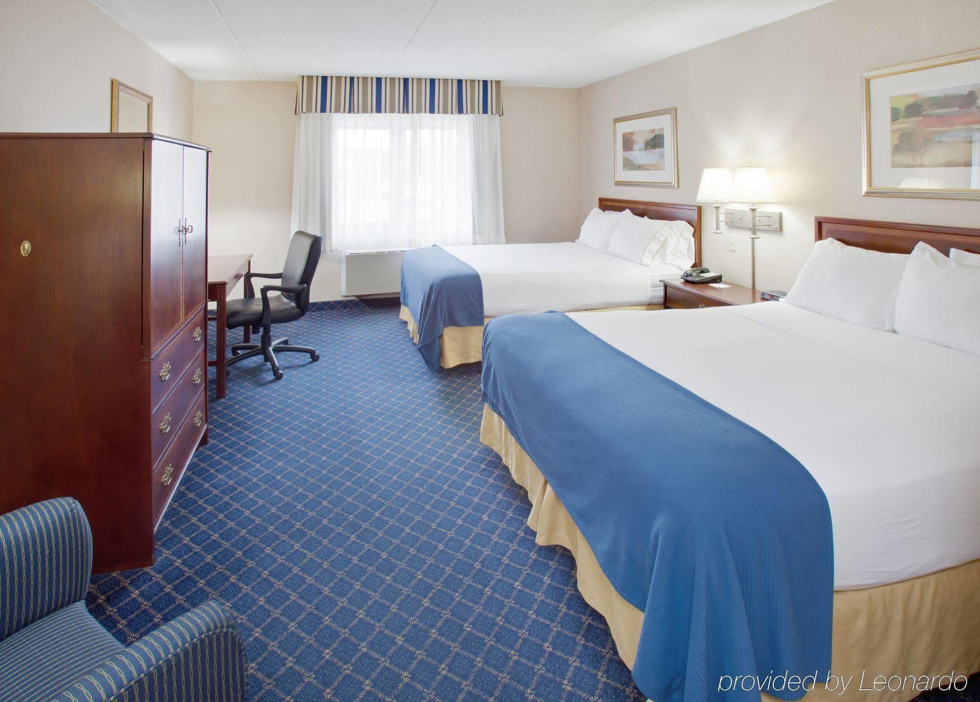 Holiday Inn Express Des Moines-At Drake University, An Ihg Hotel Habitación foto