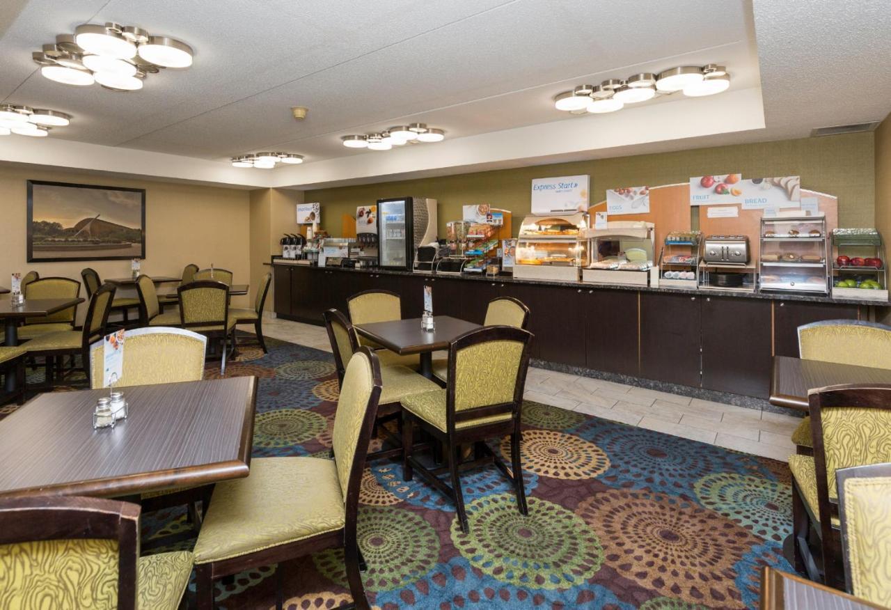 Holiday Inn Express Des Moines-At Drake University, An Ihg Hotel Exterior foto