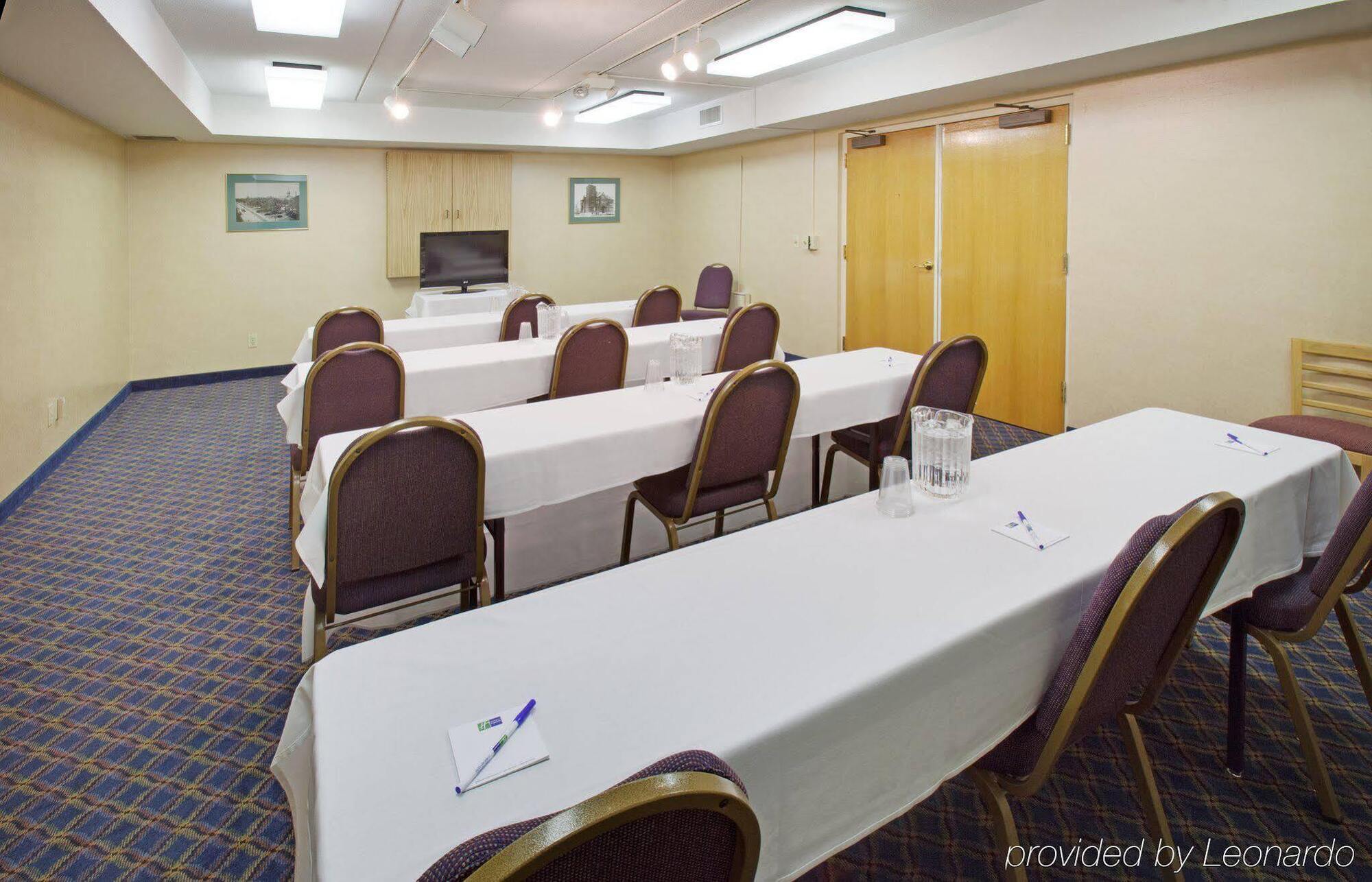 Holiday Inn Express Des Moines-At Drake University, An Ihg Hotel Exterior foto