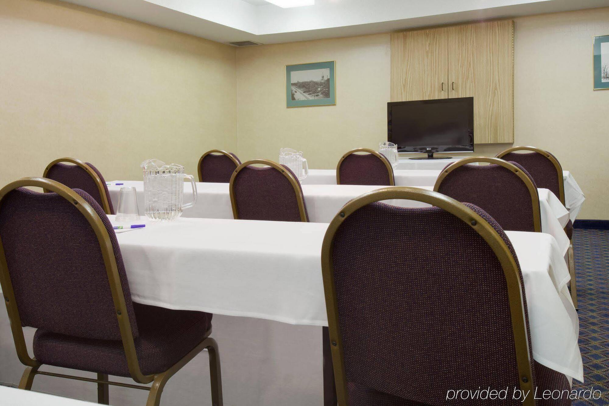 Holiday Inn Express Des Moines-At Drake University, An Ihg Hotel Exterior foto